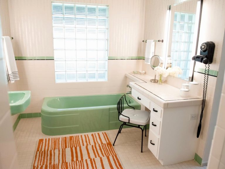 25++ Most Impressive Mid Century Modern Bathroom Designs (You Should ...