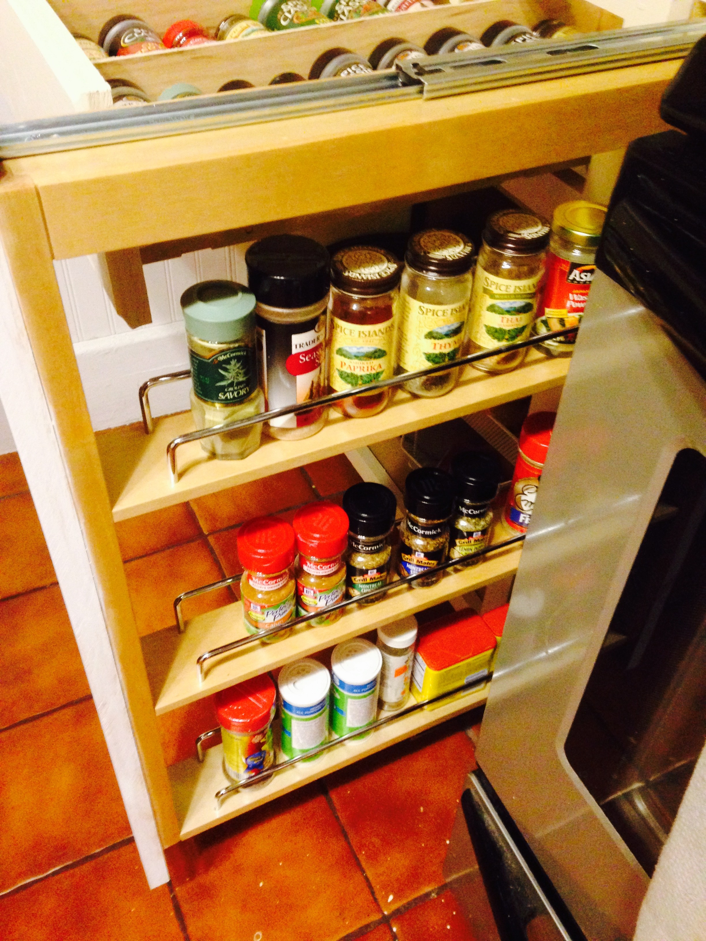 25 Coolest Spice Rack Ideas for Minimalist Kitchen