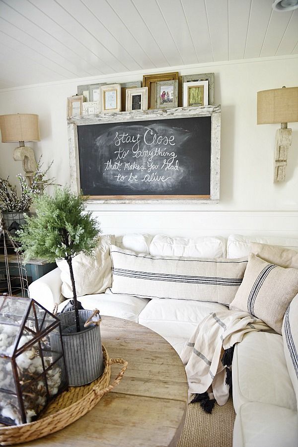 living room farmhouse decor