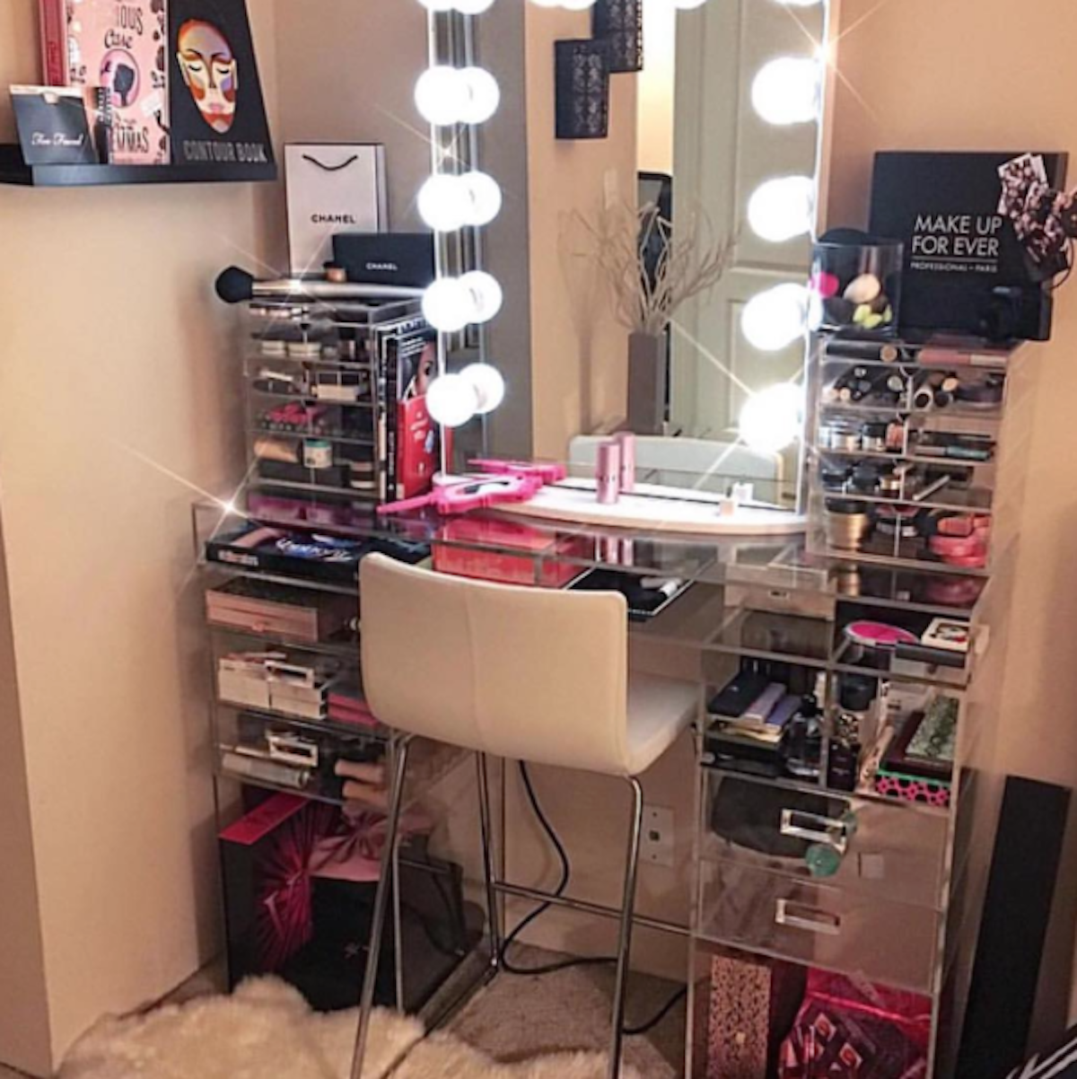 Design Makeup Storage