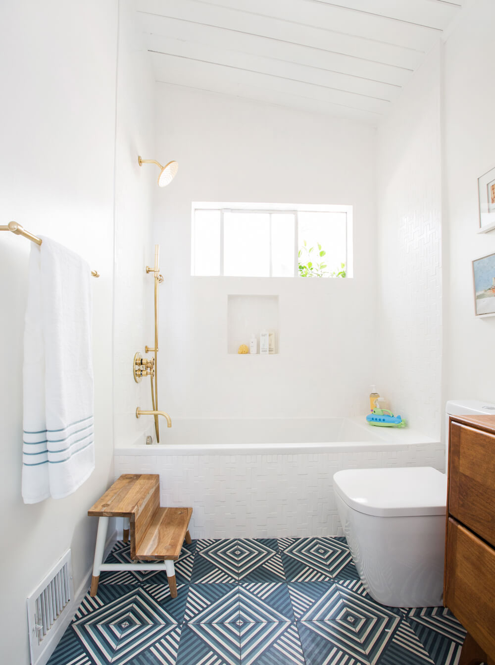 30 Awesome Mid Century modern bathroom Ideas you should ...