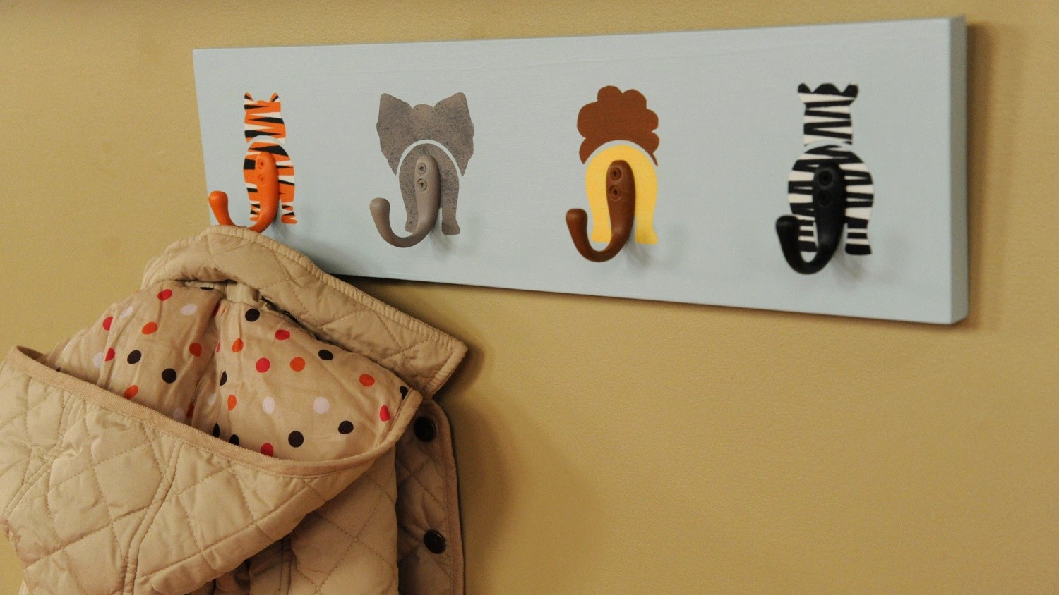 hat rack for kids