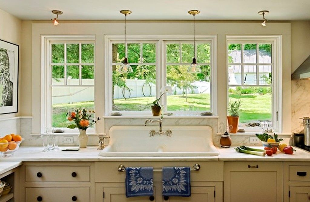 farmhouse kitchen table and 6 chairs