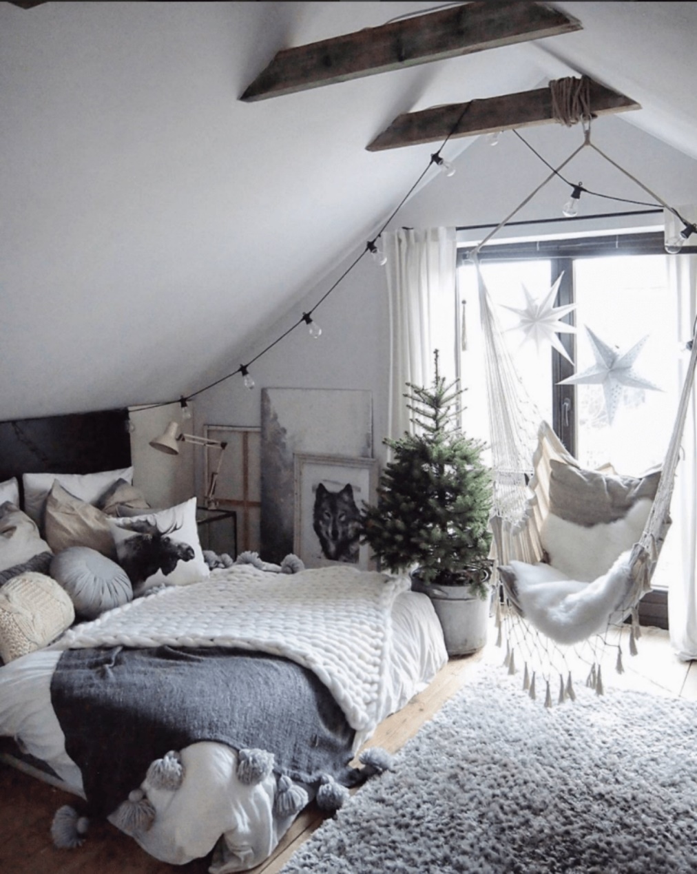 27+ Striking Aesthetic Bedroom Ideas to Inspire You