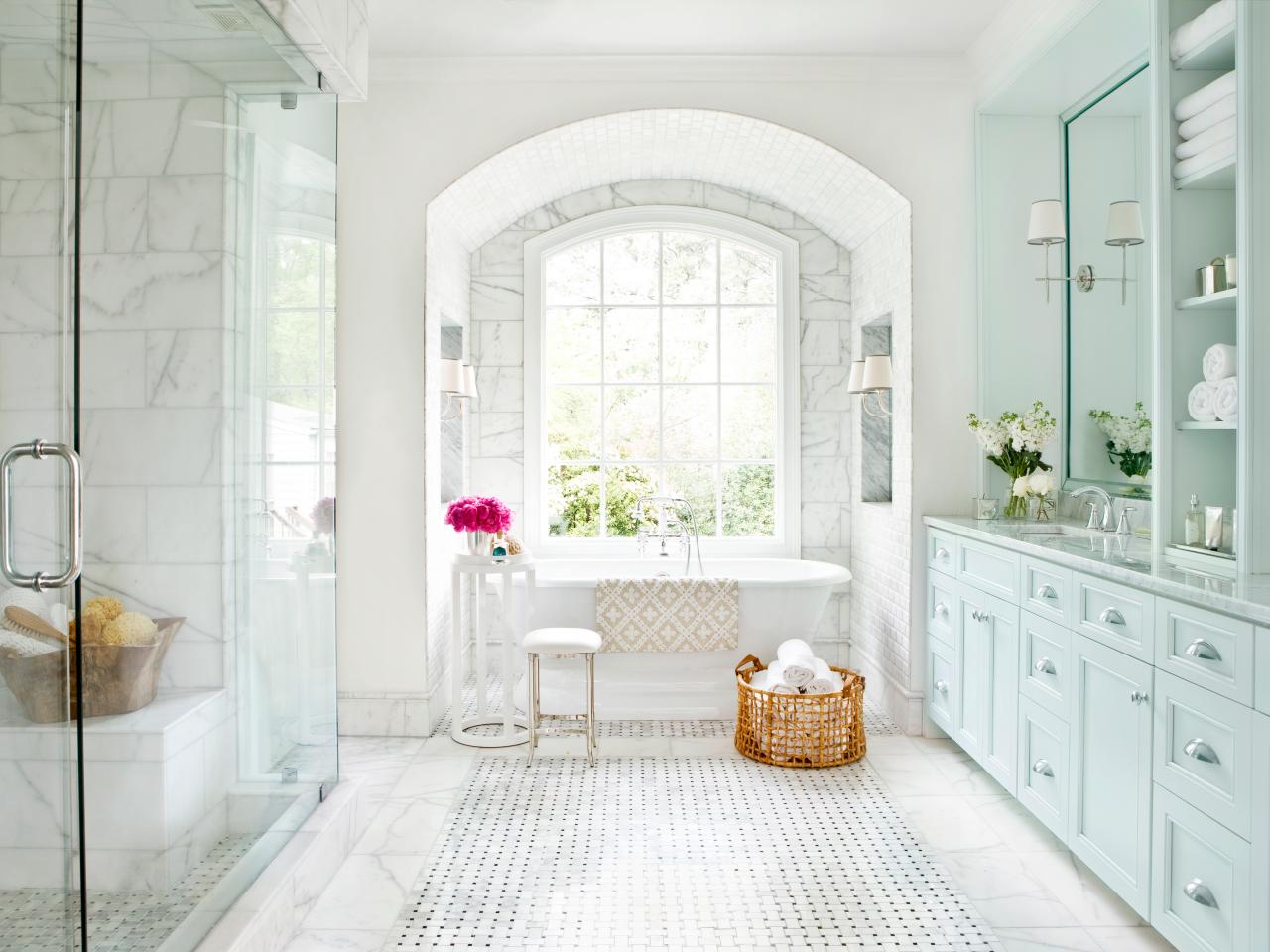 marble jacuzzi bathroom