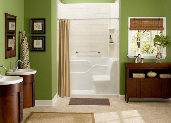 Clean Bathroom in Green 