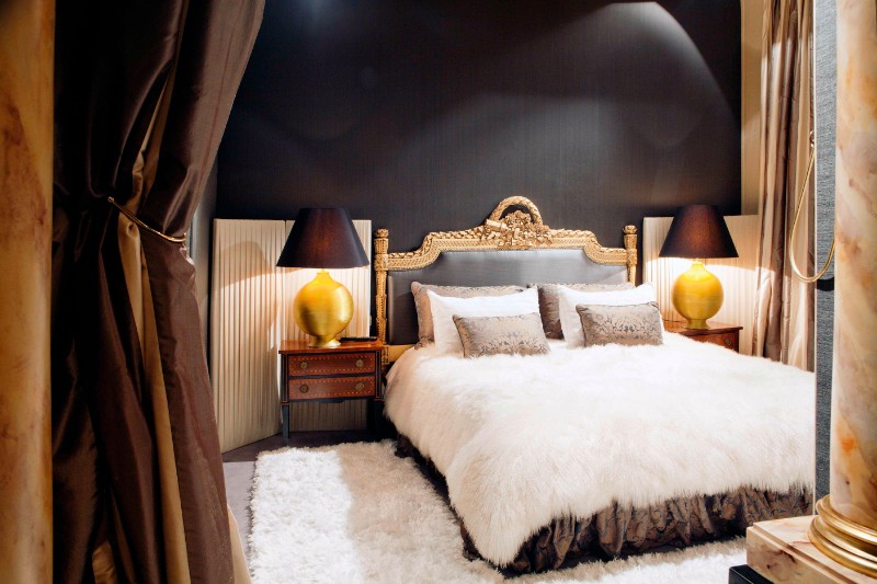 28 Gold Bedroom Designs, Glamorous Decorating Ideas