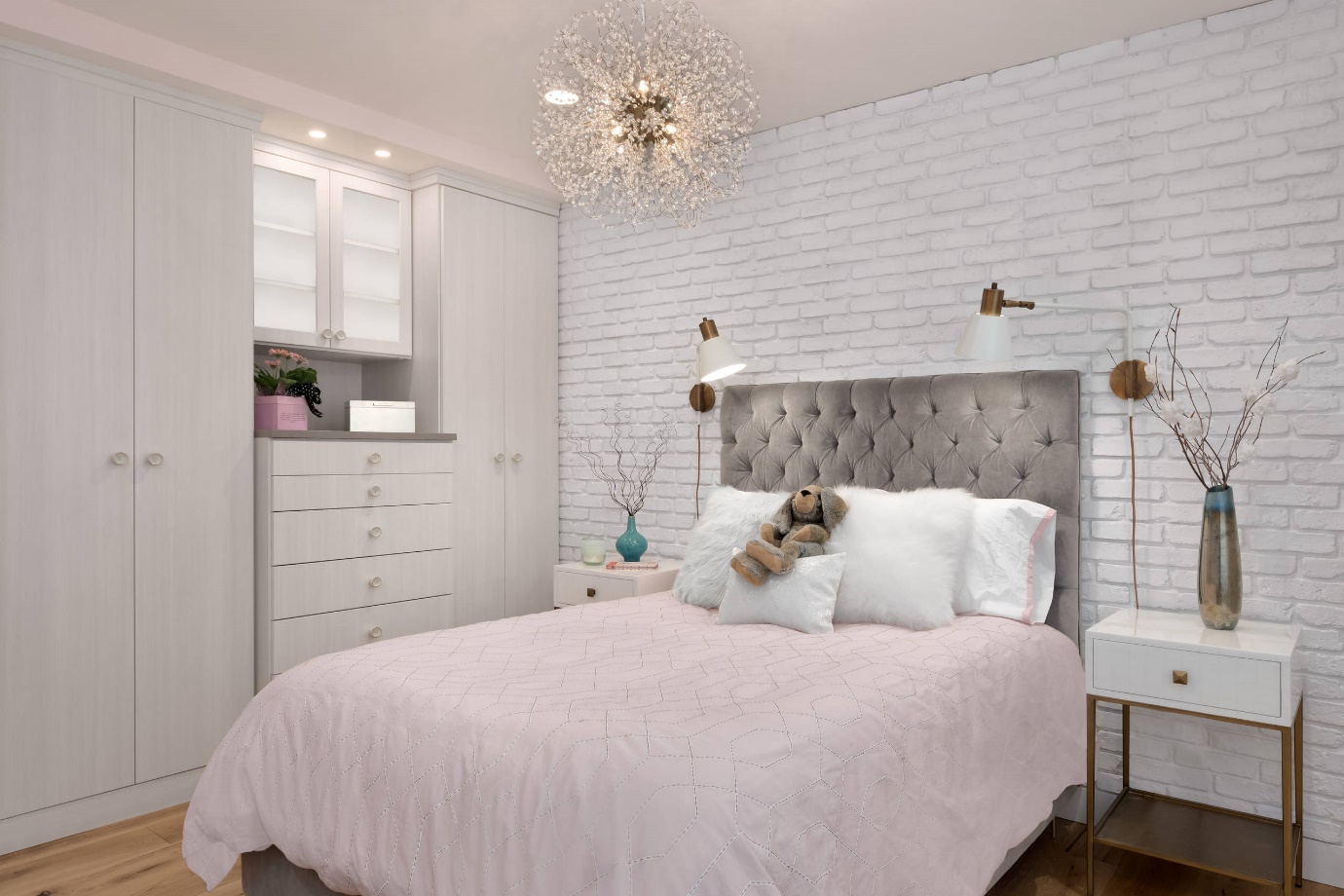 teenager room with more pink