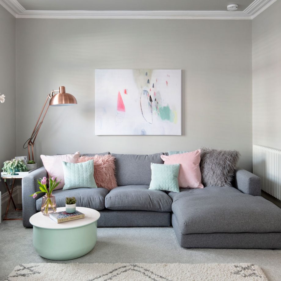 30 Gorgeous Grey Couch Living Room Ideas For Your House   Grey Couch With Soft Pink 