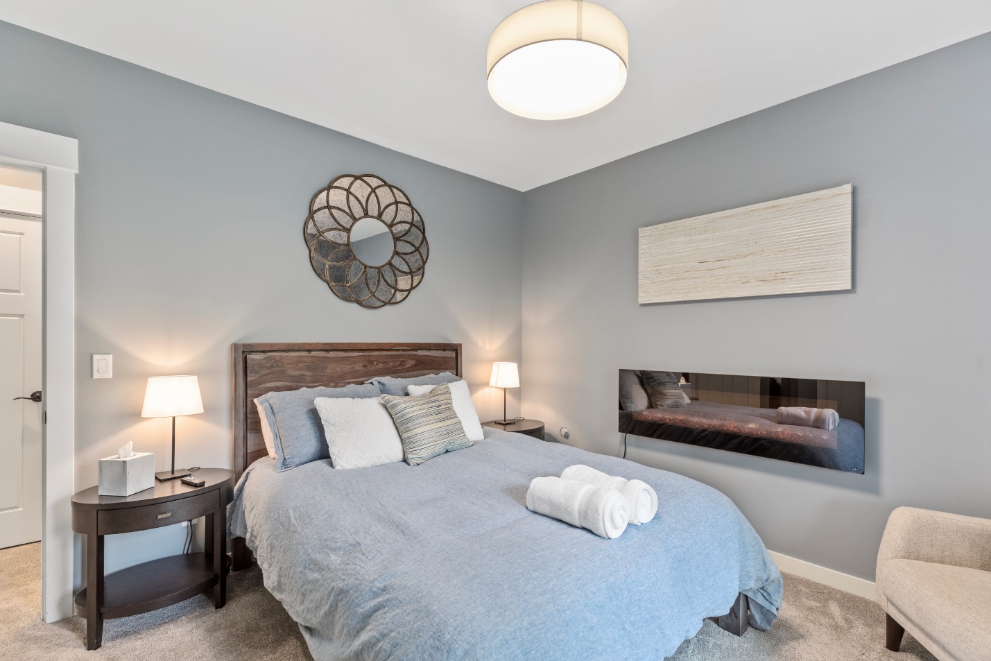 25 Aesthetic Basement Bedroom Ideas To Cozy You Up