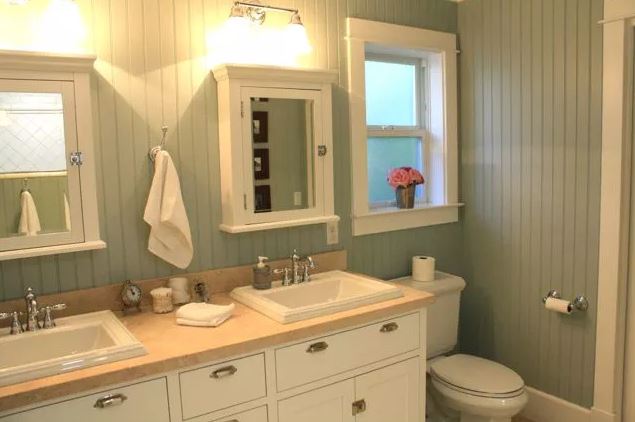 Beadboard Bathroom